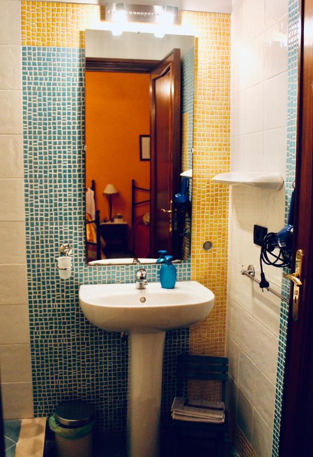 A Casa Di Mamma Hotel Milazzo Bagian luar foto